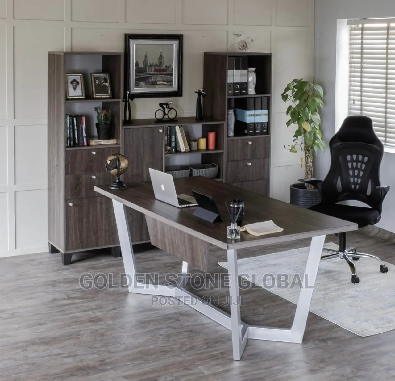 High Quality Executive Office Table.