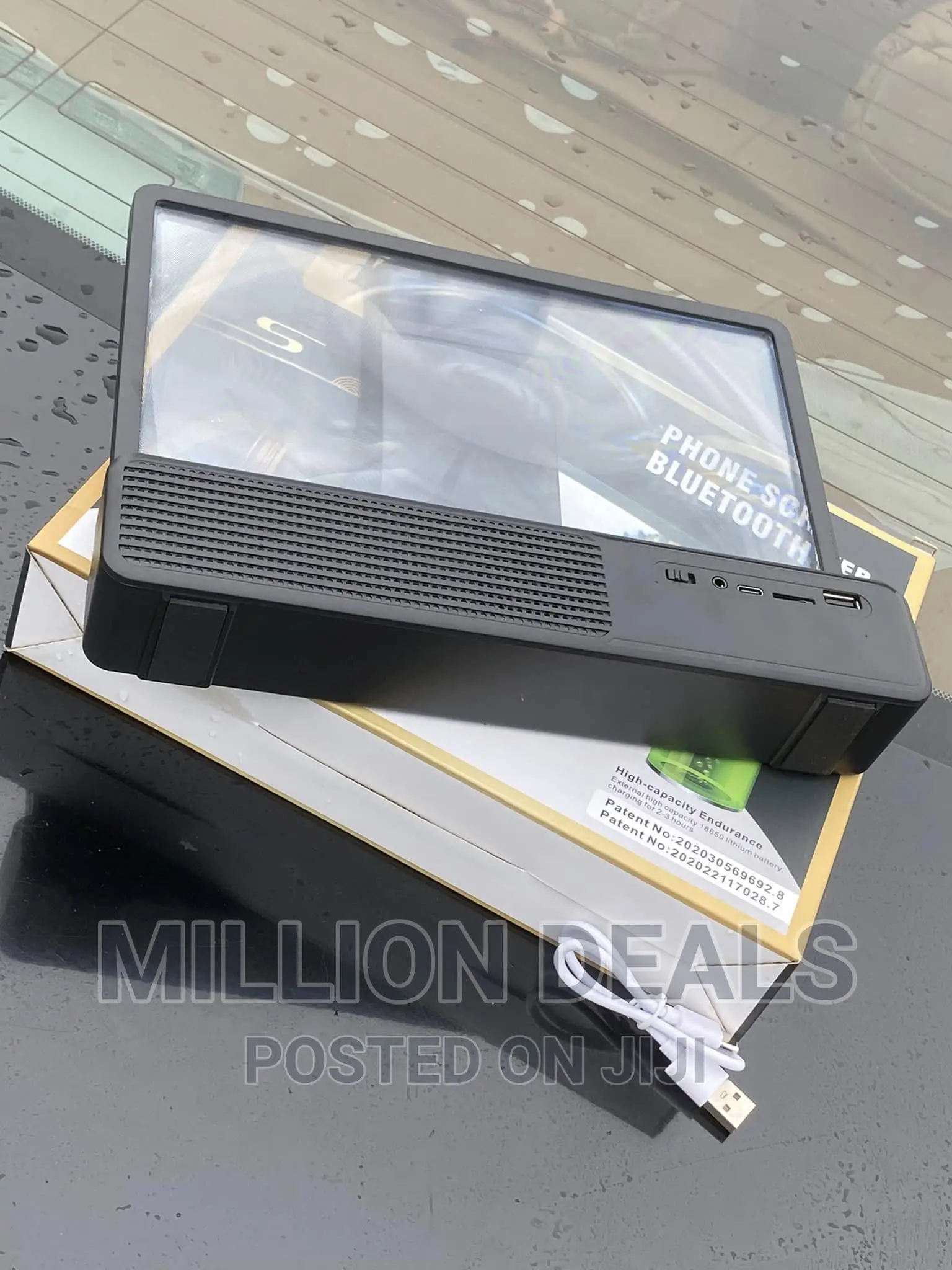 Unique Phone Screen Magnifier Bluetooth Speaker