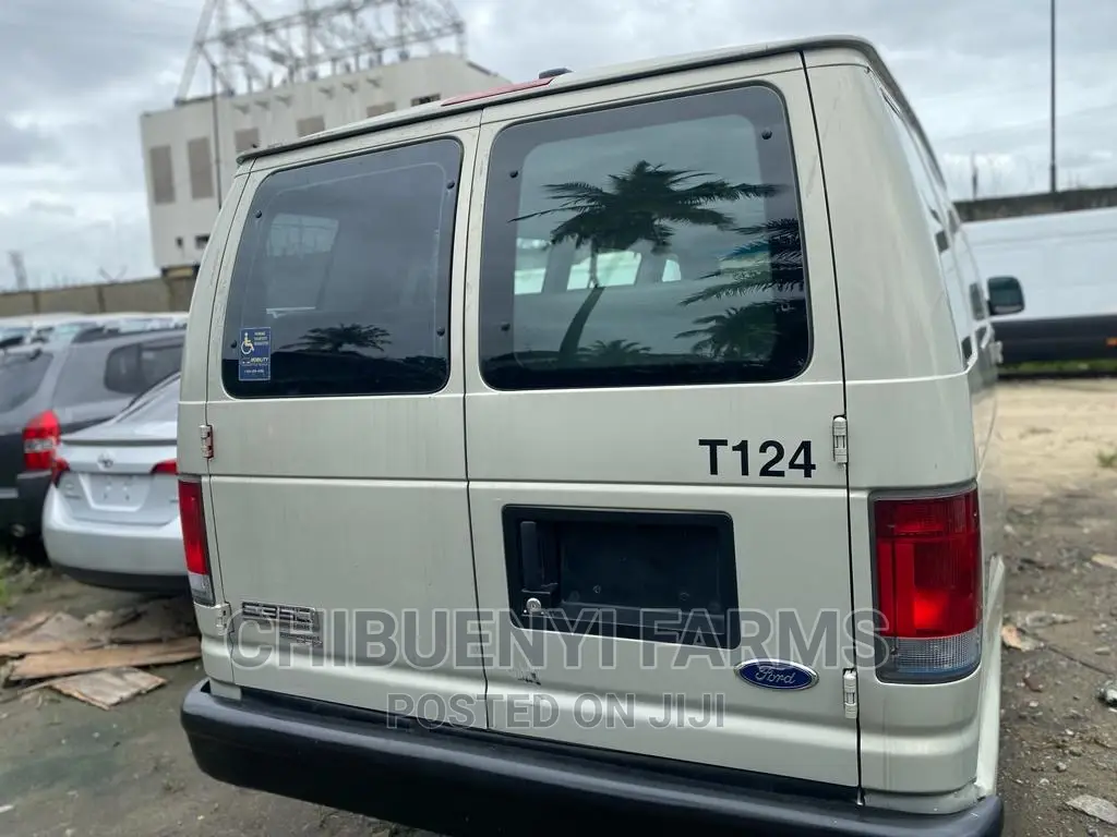Ford E350 2007 Grey