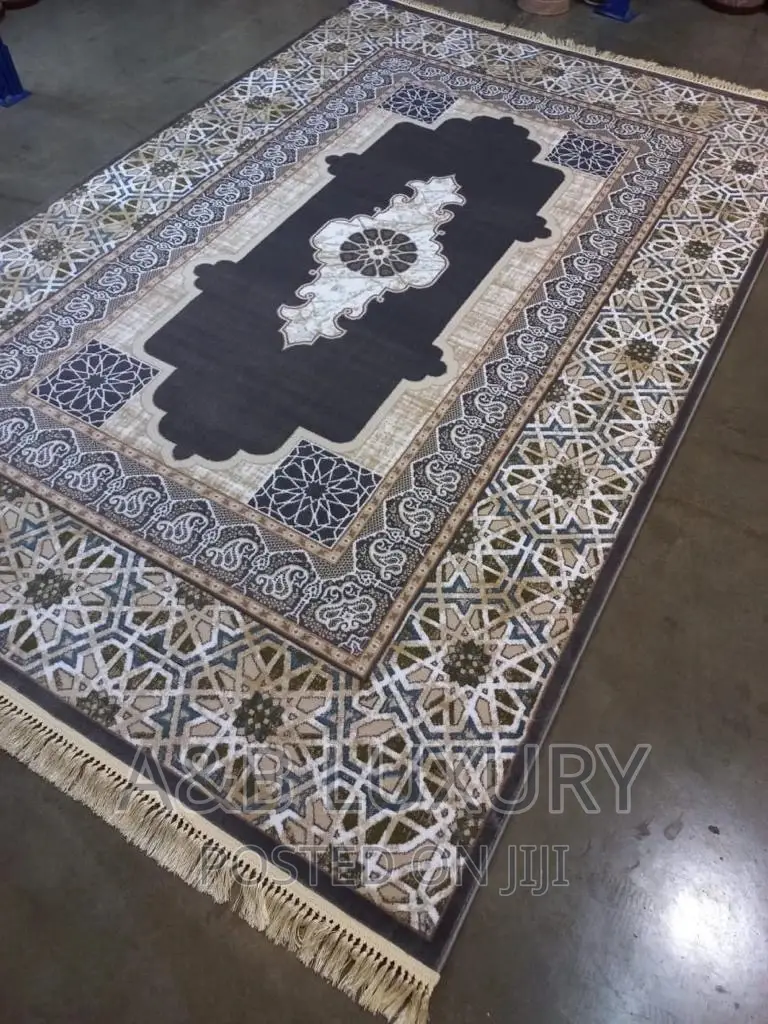 High Quality Turkish Center Rug