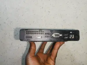 Desktop Computer HP EliteDesk 800 G3 4GB Intel Core i3 SSD 128GB