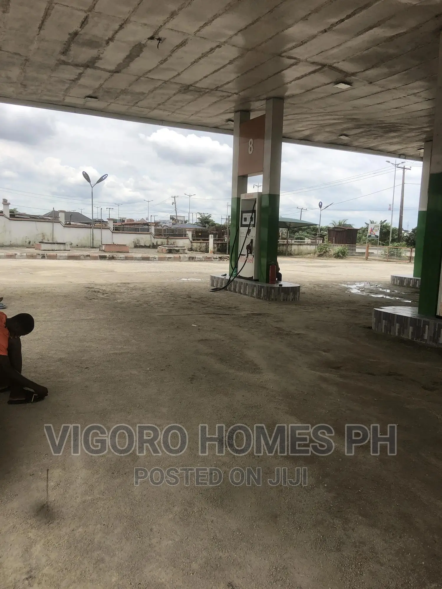 Functioning Filling Station