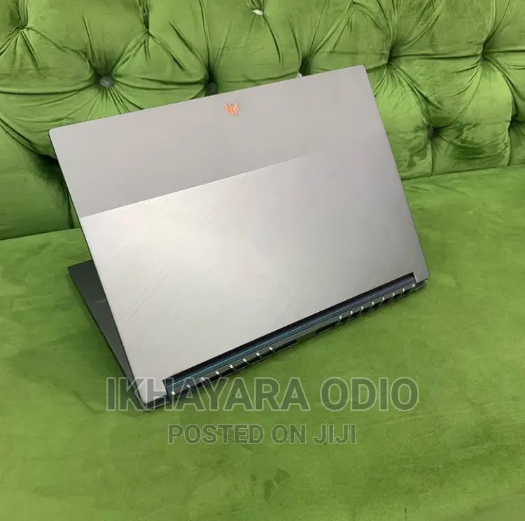 Laptop Acer Predator Triton 500 SE 16GB Intel Core I7 SSD 1T