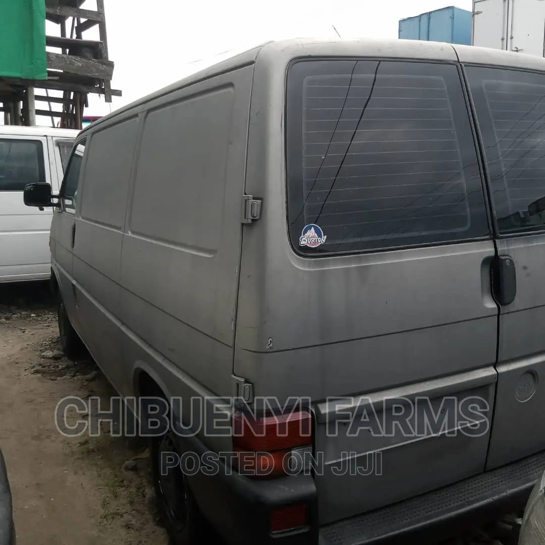 Volkswagen Transporter 2002 Grey