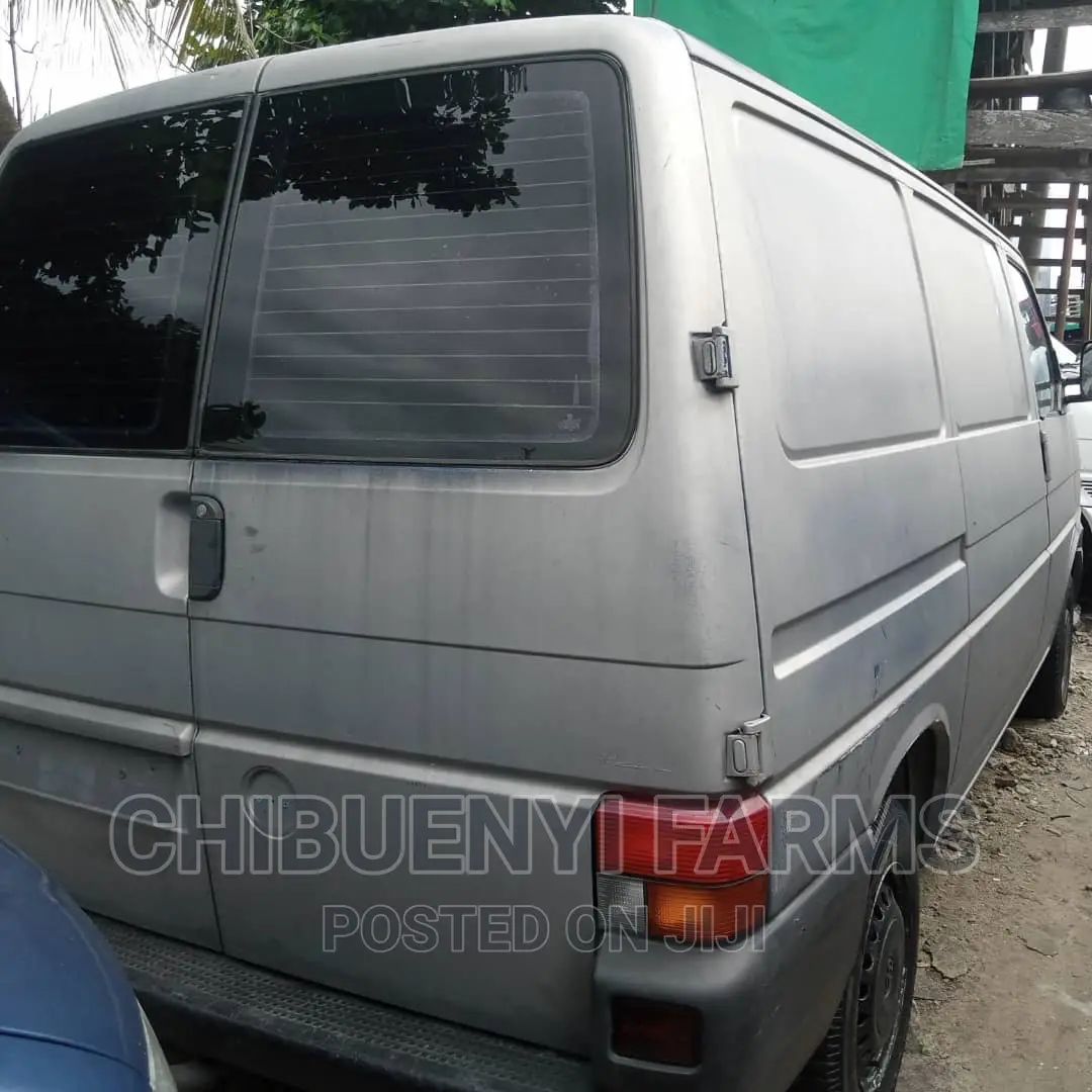 Volkswagen Transporter 2002 Grey