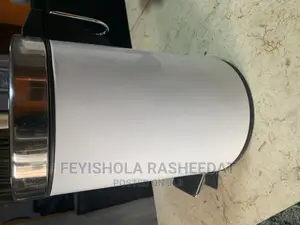 White 3 Liters Pedal Bin
