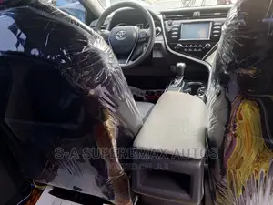 Toyota Camry LE FWD (2.5L 4cyl 8AM) 2018 Silver
