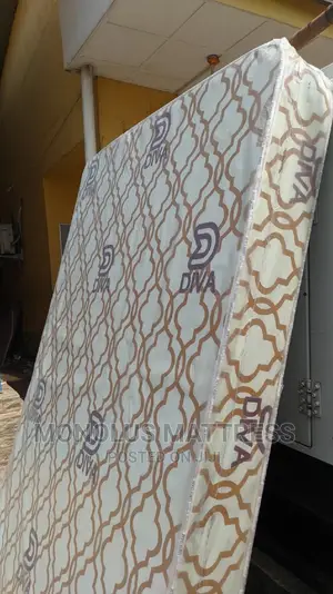 Unifoam Diva 4 by 6 by 8 Inches Original Mattress