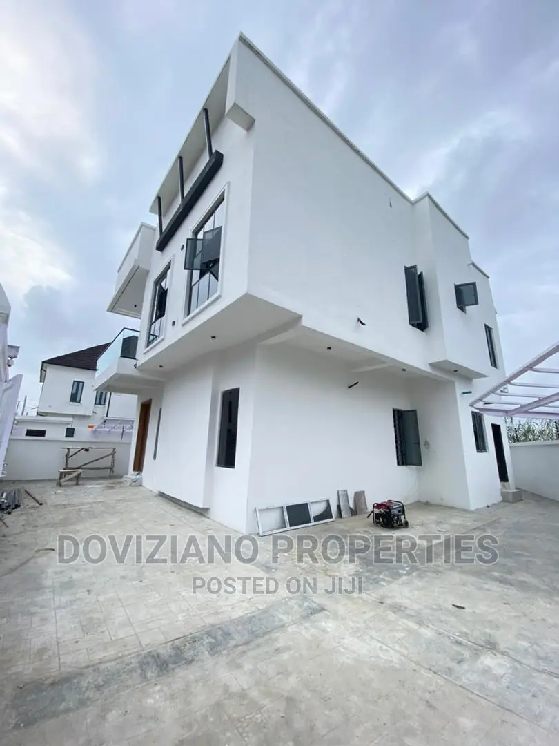5bdrm Duplex in Lekki for sale