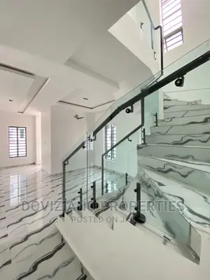 5bdrm Duplex in Lekki for sale