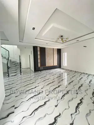 5bdrm Duplex in Lekki for sale
