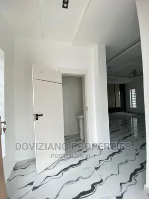 5bdrm Duplex in Lekki for sale