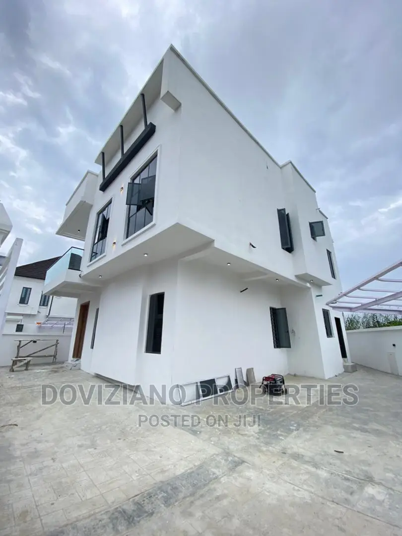 5bdrm Duplex in Lekki for sale