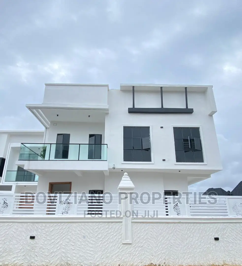 5bdrm Duplex in Lekki for sale