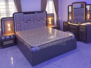 Kings and Queens Classic Quality Bed With Drawer , Mirror