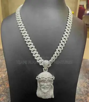 Pure Gold 750 Italy 18krt VVS Diamond