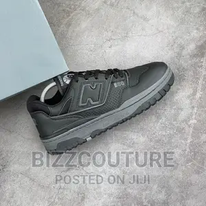 Original NEW BALANCE 550 Triple Black Available in Store