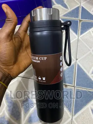 Photo - 1L Vacuum Water Flask