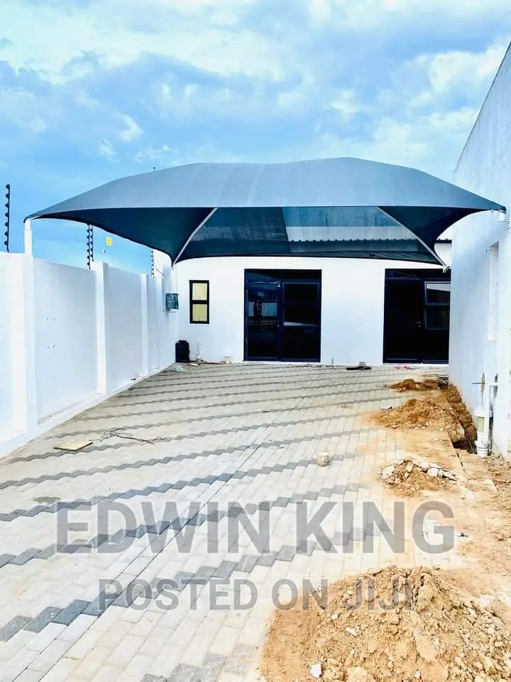 003 Carport