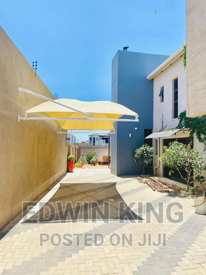 004 Carport