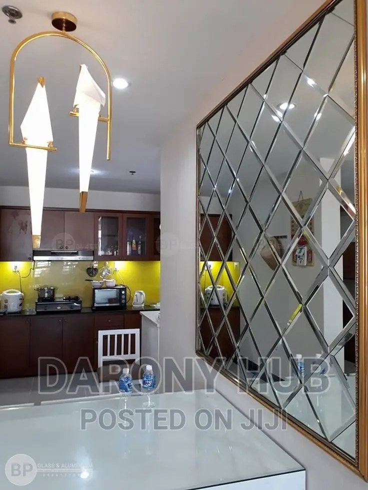 Diamond Cut Mirror Panel