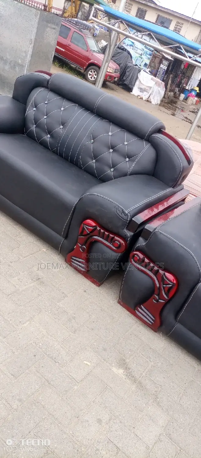 Quality Leather Sofa by 7 Sesters.