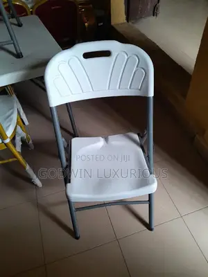 White Folding Plastic Chairs