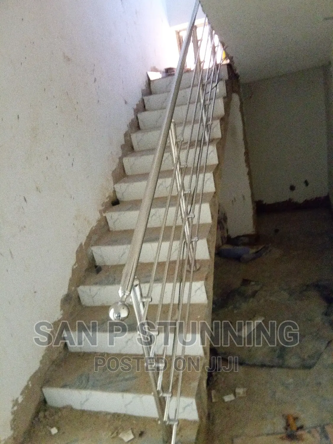 Graded Staircase Lining for Your Home