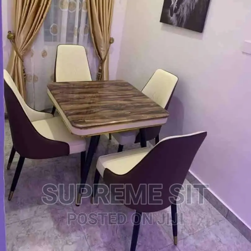 Exquisite Imported Luxury Dinning Set.