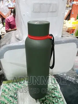 Vacuum Flask With Rope Handle