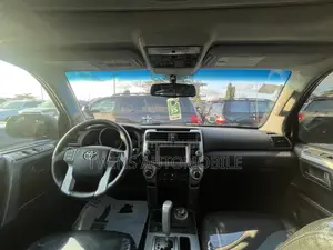 Toyota 4-Runner Limited 4WD 2011 Black