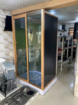 England Standard Gold Design Shower Room.