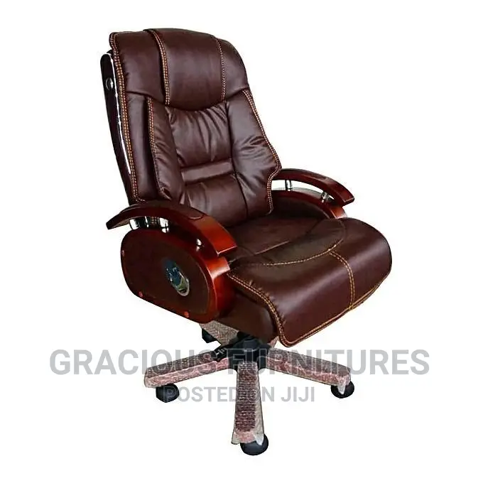 Quality Executive Leather Swivel Adjustable Office Chair.