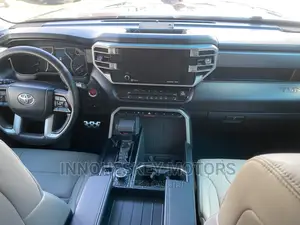 Toyota Tundra 2023 Black