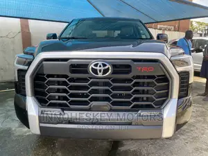 Toyota Tundra 2023 Black