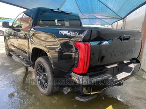 Toyota Tundra 2023 Black