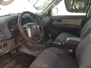 Toyota Hilux SR5 4x4 2014 White
