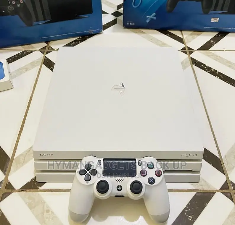 Sony Playstation 4 Pro ITB With Controller