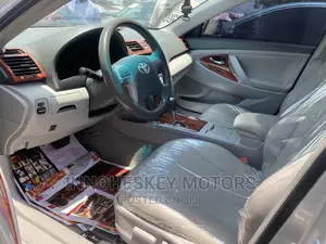 Toyota Camry 2010 Silver