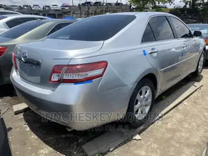 Toyota Camry 2010 Silver