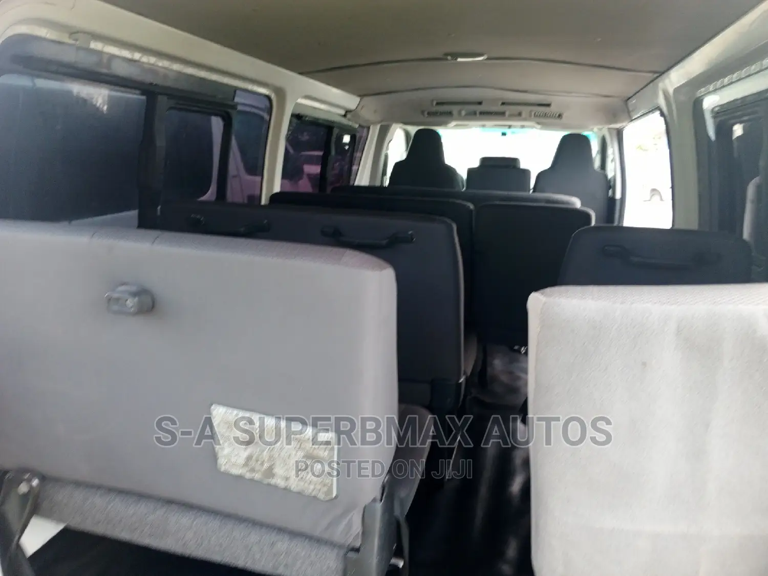 Toyota HiAce 2013 White