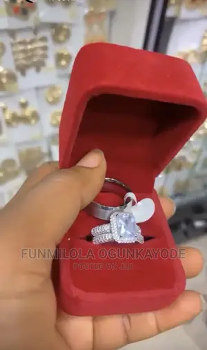 Quality Engement Ring/Wedding Ring..