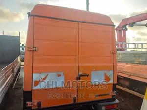 Mercedes-Benz Tourismo 2005 Orange
