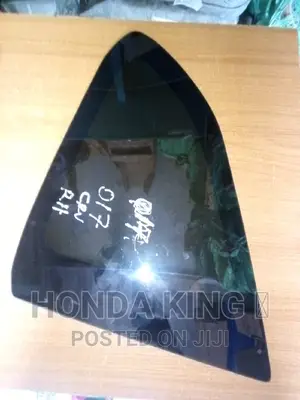 Vent Glass Honda CR-V 017-022 Model