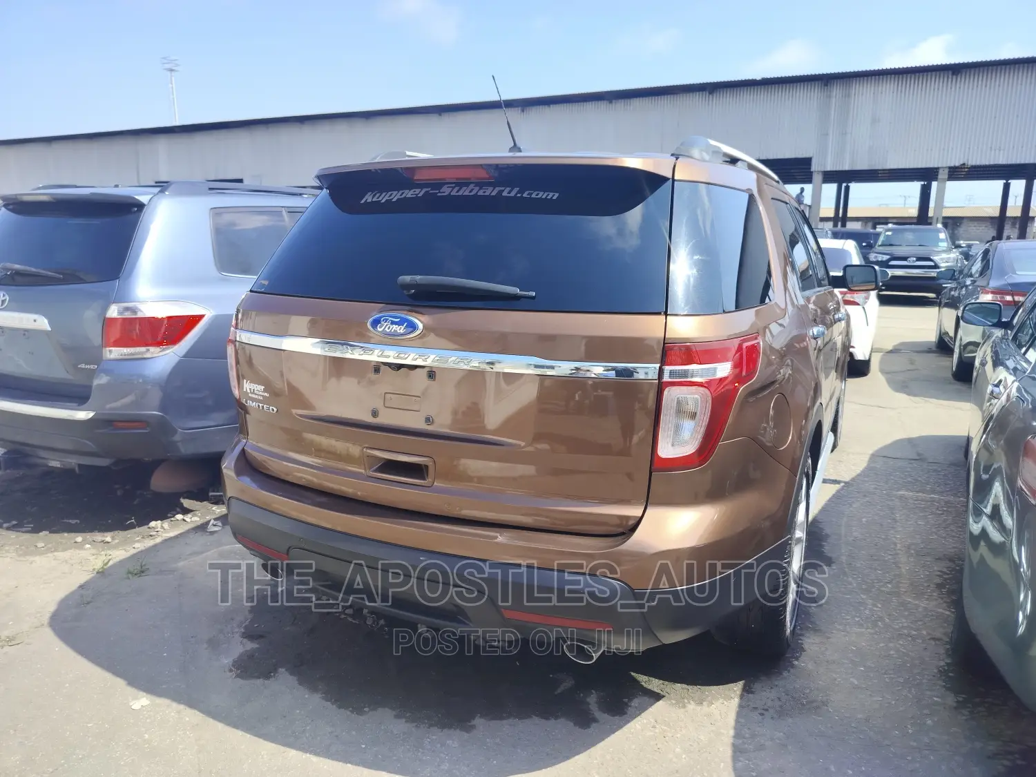 Ford Explorer 2013 Brown