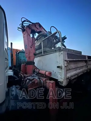 Mercedes Benz 1313tipper With Crane