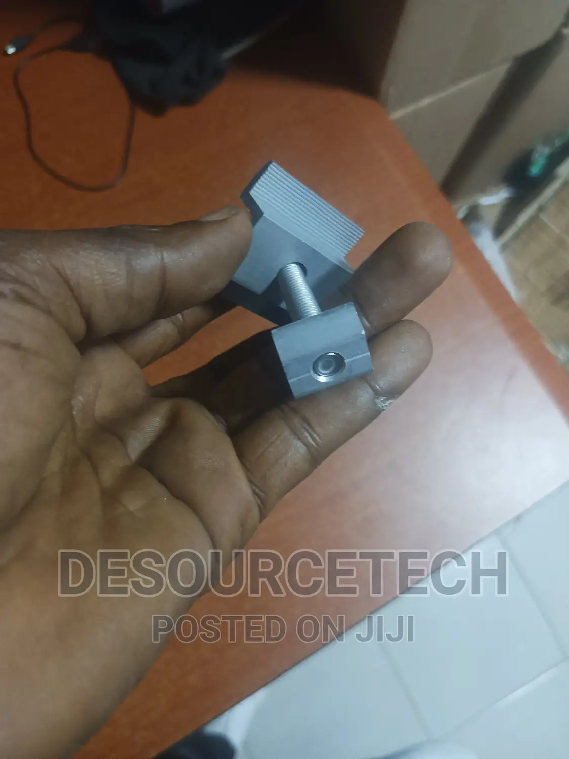 Mid Clamp for Solar Panel Mounting