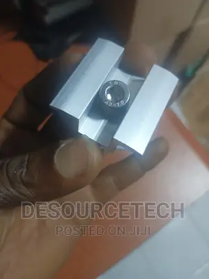 Mid Clamp for Solar Panel Mounting
