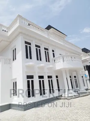 5bdrm Duplex in Guzape District for sale