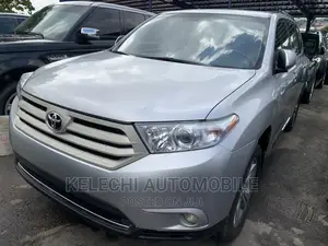 Toyota Highlander Limited 2012 Silver